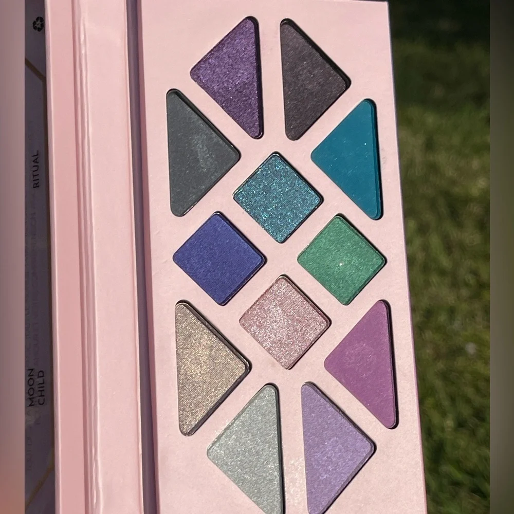 ATHR Beauty Moonlight Crystal Eyeshadow Palette